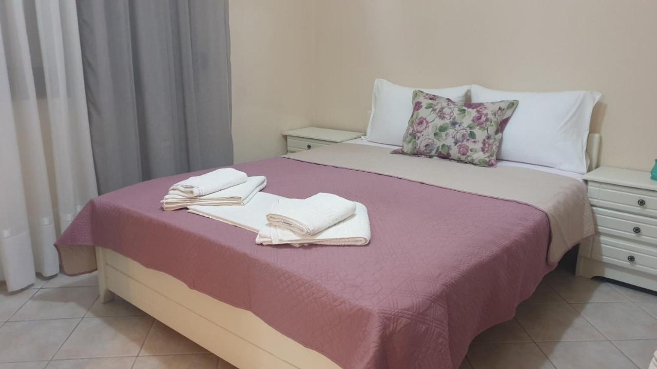 Evelyn Home Liménasz Kültér fotó