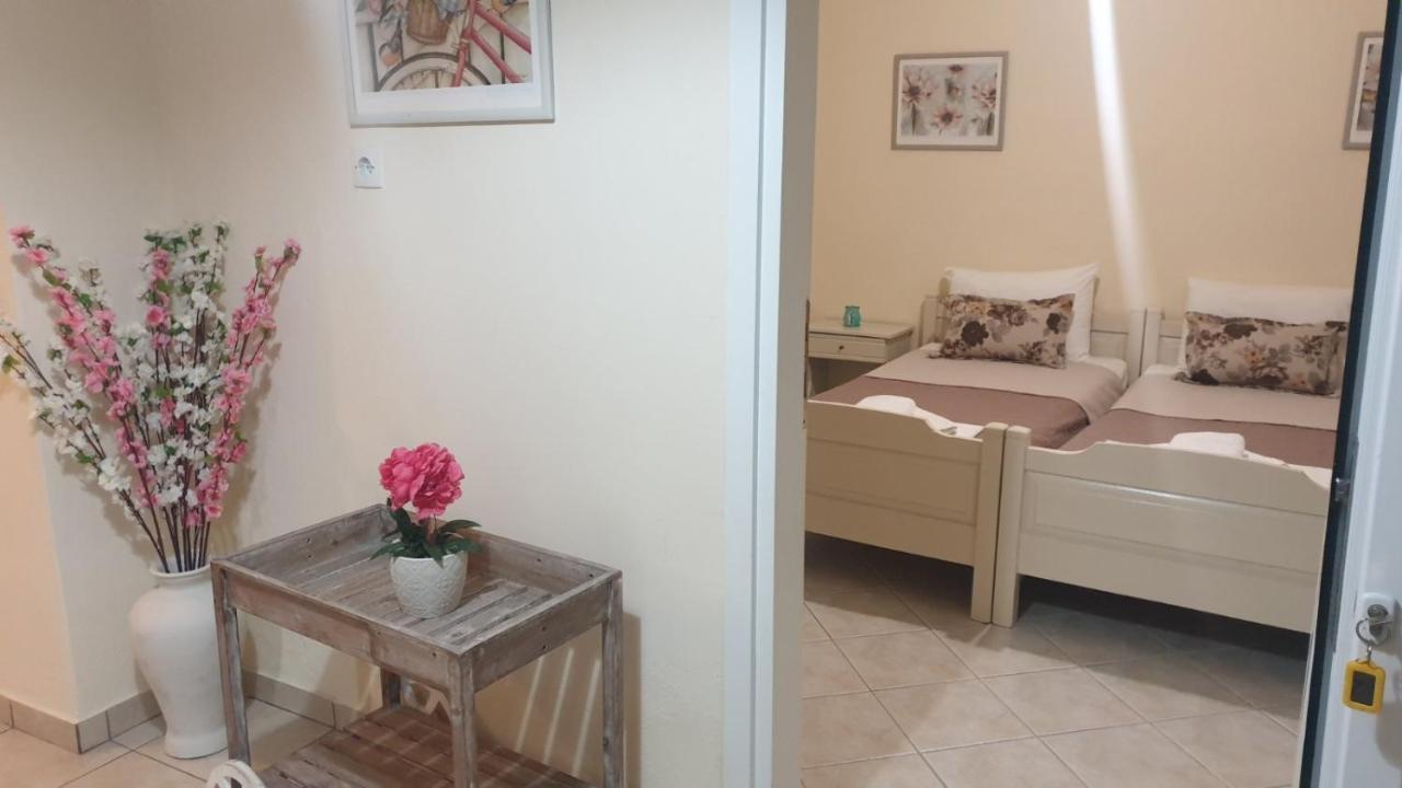 Evelyn Home Liménasz Kültér fotó