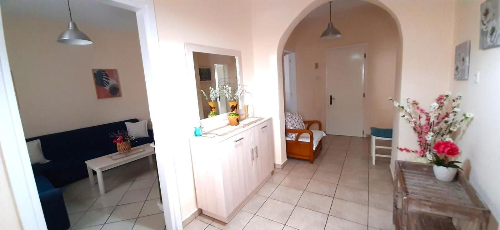 Evelyn Home Liménasz Kültér fotó
